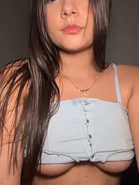 emmiiglow (F teen) - spanks boobs+ milk