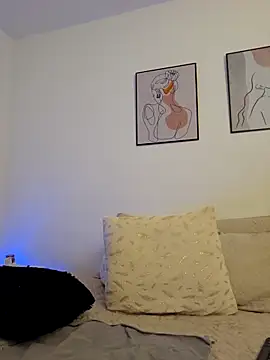 VictoriaEvaans_ webcam