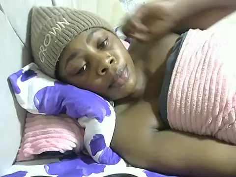 sweetgirlDora webcam