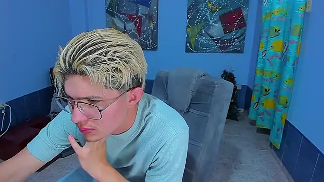 patrik_027 - Patrik_027's free webcam