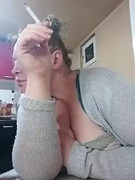 Mommygetnaughty webcam