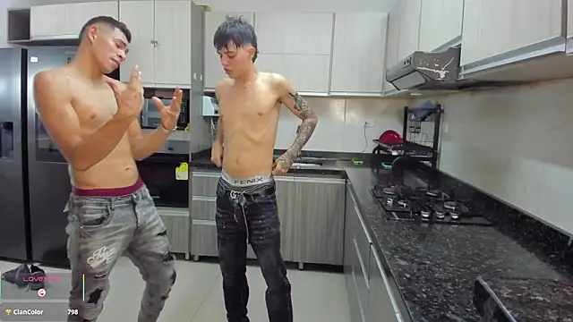 Voyeurism_guyss webcam