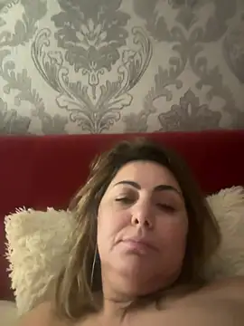 emma_roqueen (F milf) - Faithful slave return to his queen