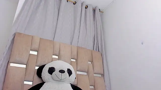 JulianaCarter webcam