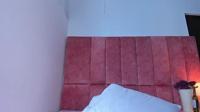 kittyy_milk_001 webcam