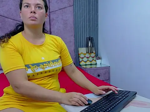 ZamanthaJhones webcam