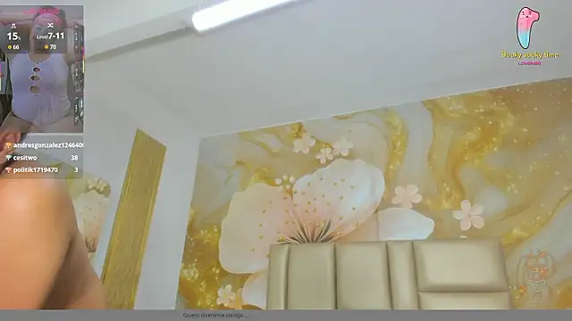 NahomiWalker_ webcam