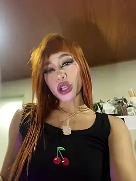 Webcam Model (ScarlettRusso1)  is live.Free join now!