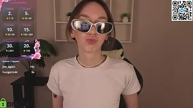 Miche1le_Allenne webcam