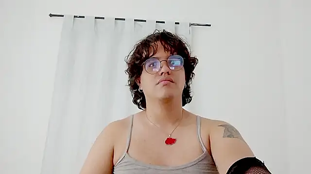 Diane_blossom webcam