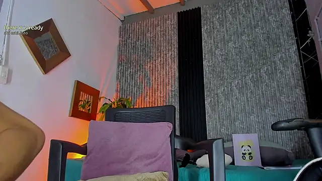 Caitlyn-Joness_ webcam