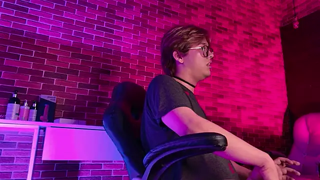 benji_vampire webcam