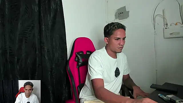 sexy_latinas_69 webcam