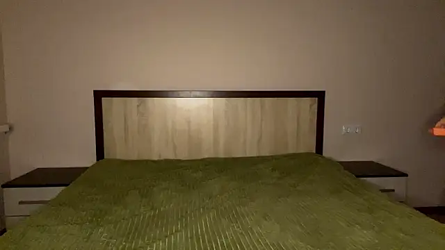 ValorieWhitenight webcam