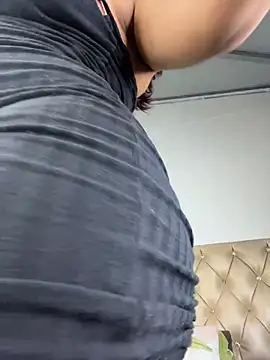 NaughtyNinnaXXX webcam