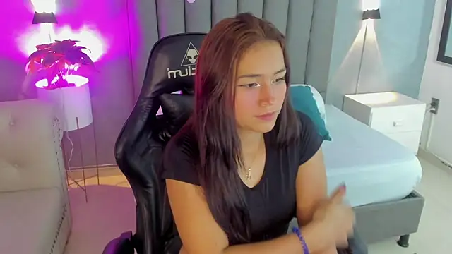 madison_saenzz webcam