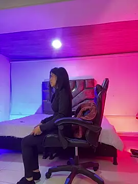 NINA_18_YEARS webcam