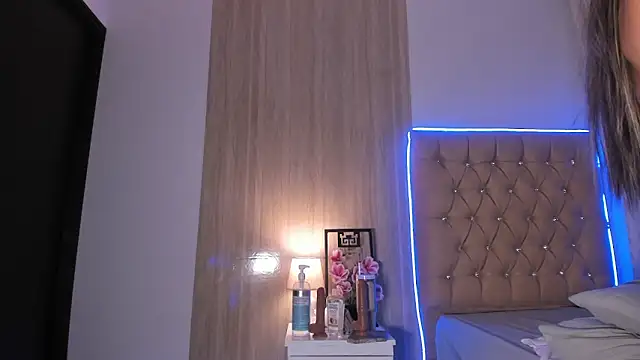 maddyluxe (F teen) - CUMSHOW!