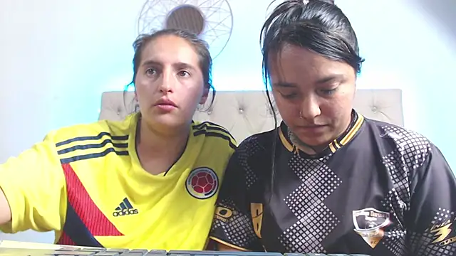 sharon_and_sharit webcam