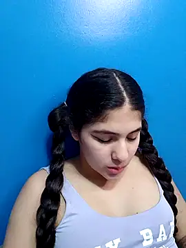 Webcam Model (diosa_sofia19)  is live.Free join now!