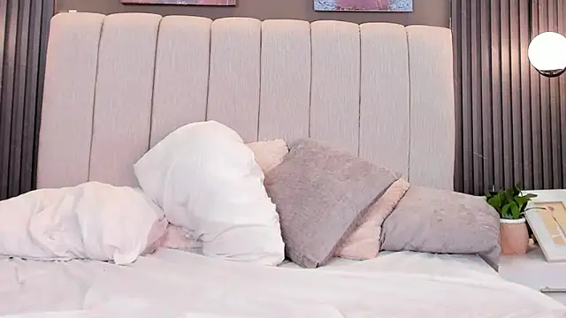 GiannaColling1 webcam