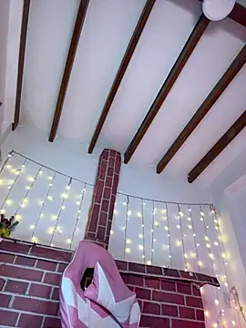 Webcam Model (Juanelopez1)  is live.Free join now!