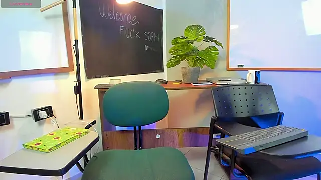 Lauren_smiles webcam