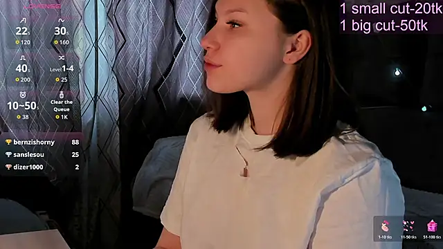 AnneNexxtDoor webcam