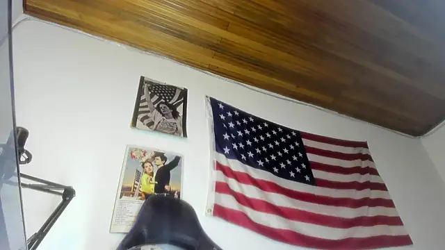 charlie_hotxxx webcam