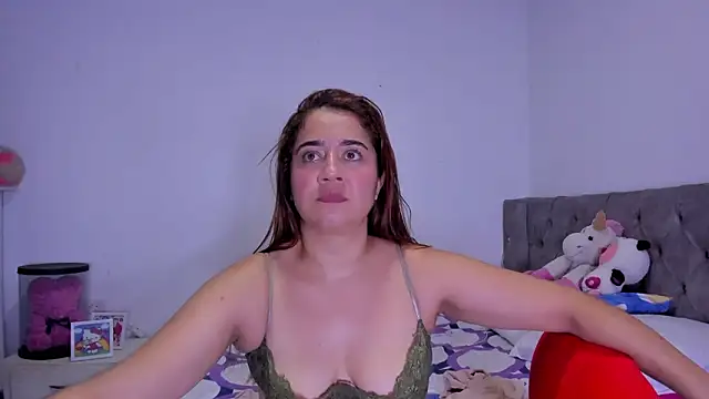 naive_natty10 webcam