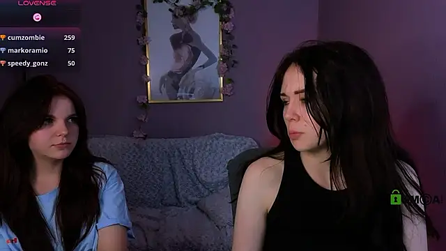 riley_sanders webcam