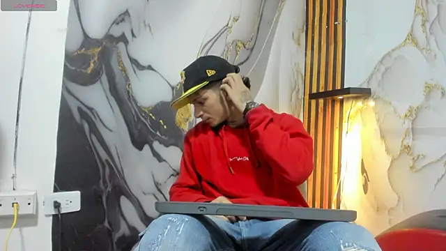 Straight_Guy22 webcam