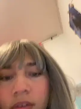 Webcam Model (Pretty_Milaa)  is live.Free join now!