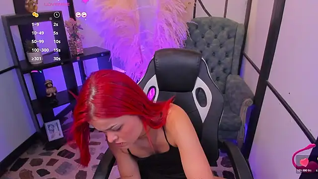 NahomiRichards_ webcam