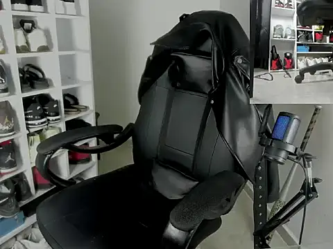 queen_findom1 webcam