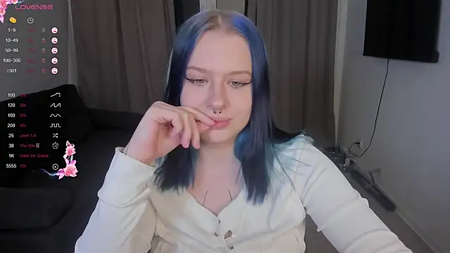 tender_kiitty webcam