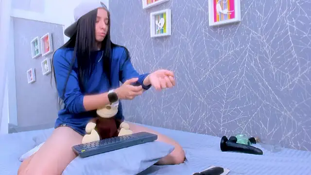 ViictoriiaSaenz webcam