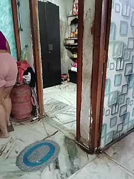 Webcam Model (Ivy-09)  is live.Free join now!