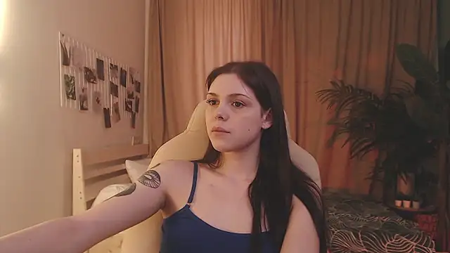 Pamela_Tiffin webcam