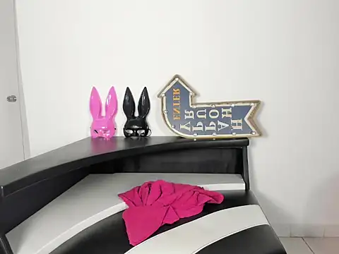 tayrana_banks webcam