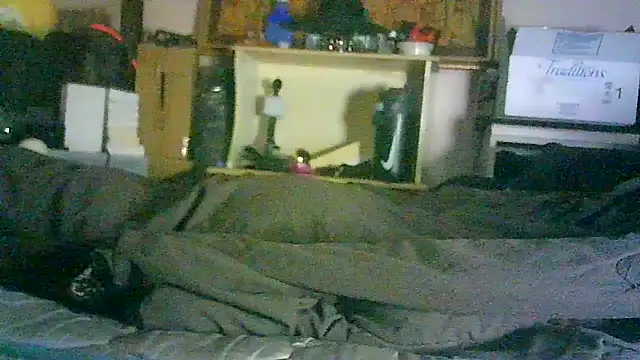 ON3YOULLN3VER_FIR3 webcam