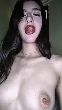 emily-hottson - Emily-hottson's free webcam