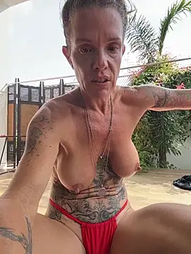 mommyselenafit_ webcam