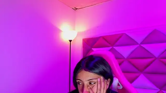 Cameron_cutte webcam