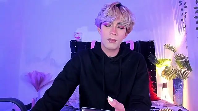 Cooperrosscute233 webcam