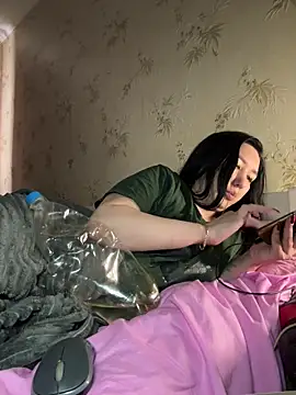 Naughtbaby_2025 webcam