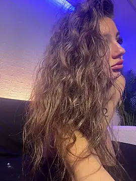 AnnastasiaJune webcam