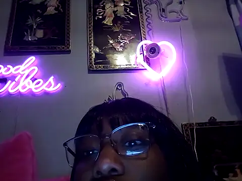 lustfulladdictions webcam