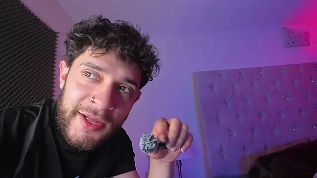 AbbyAndChris2 webcam