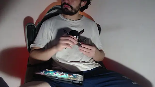 LuciferSantoryu webcam